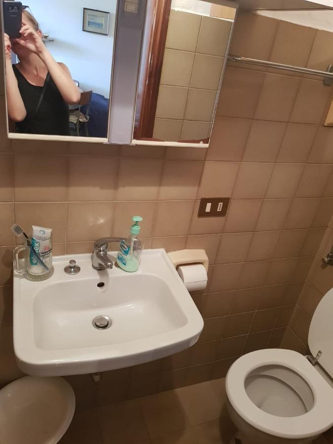 Apartamento Casa Tranquilla E Luminosa Con Terrazzo A Due Passi Dal Mare Brolo Exterior foto